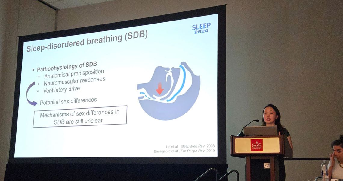 Polotsky Lab member giving a presentation on sleep disorder